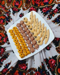 شیرینی پادرازی و نان قندی قزوین