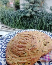 نان روغنی لایه لایه