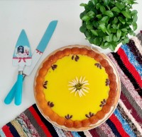 کیک کرمدار زعفرانی