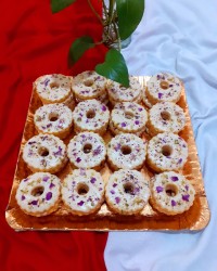 شیرینی رینگ پسته وشکلات