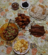 اینم از سفره افطار امشب