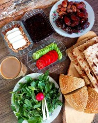 افطاری ۱۴۰۲