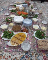 سفره افطاری شب سیزدهم