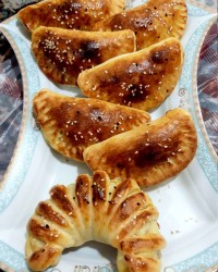 پیراشکی گوشتی