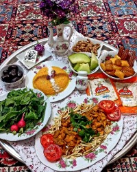 سفره افطار ساده من قرارگروهی با (nuoha)عزیزم