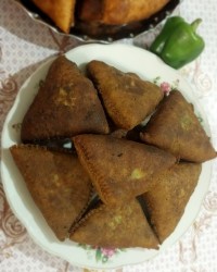 پیراشکی اسفناج و سبزیجات