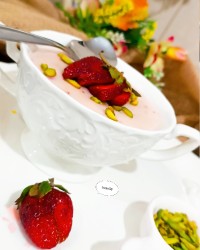 محلبی توت فرنگی