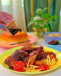 اکبر جوجه با سس مخصوص