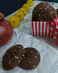 شیرینی کنجدی شکلاتی