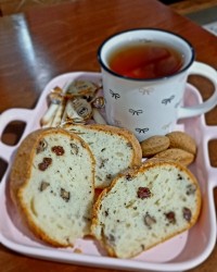 کیک گردو و کشمش