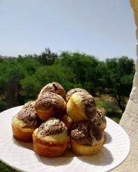 کاپ کیک های سفید و سیاه