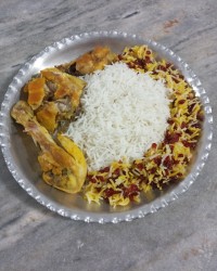 برنج و مرغ سرخ شده