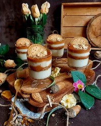 دسر کرم لوتوس