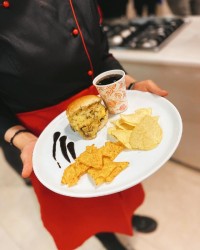 همبرگر دانشگاهی