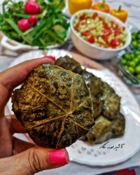 دلمه برگ مو (لرستان)