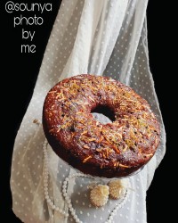 کیک شکلاتی تقدیم به همه دوستان گل پاپیونی