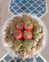 دلمه برگ و کلم و گوجه فرنگی نون قره قروتی