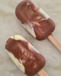 کیم بستنی جذاب