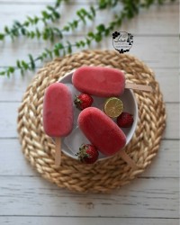 بستنی توت فرنگی