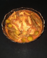 خوراک بامیه وگوجه سبز