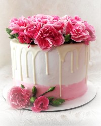 کیک پر ماجرای دوست داشتنی