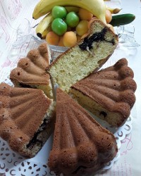 ڪیڪ سـاده با مـغز شڪلات
