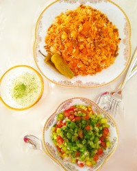 لوبیا پلو و سالاد شیرازی