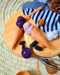 بستنی موز و شاه توت