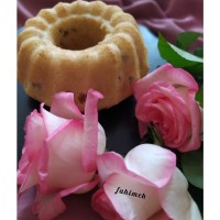 کیک اسفنجی کشمشی