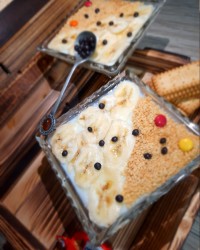 دسر بسی خوشمزه کهخواهرگلی دستورپخت رو داد سودا از ماکو دیگه تزیین و عکس از این بهتر با دوقلوها واقعا مشکله