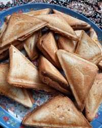 اسنک سیب زمینی برای پسری