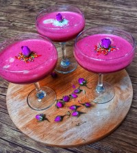 ژله شاه توت با بستنی