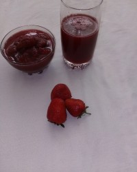 مربا وشربت توت فرنگی با ژلاتین