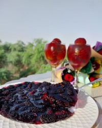ژله توت فرنگی ژاپنی