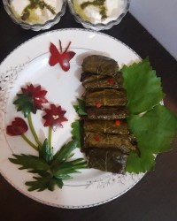 دلمه برگ مو (لرستان)