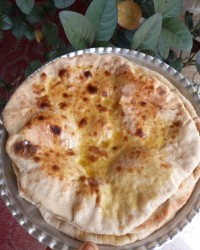 دوباره هم نون محلی خوشمزه