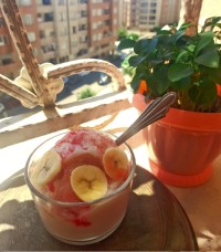 بستنی آلبالویی