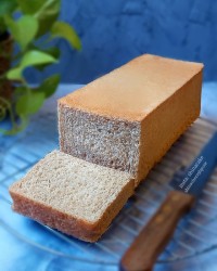 نان تست سبوسدار نان خانگی