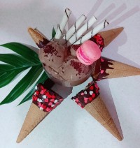 بستنی شکلاتی با دستور نوشین سراجی