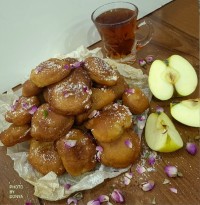 پیراشکی سیب (عصرانه ساده و خیلی خوشمزه)