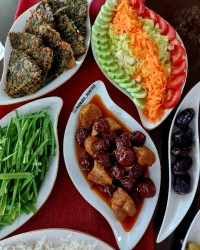 خورش آلو با گوشت