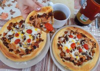 پیتزا گوشت وقارچ