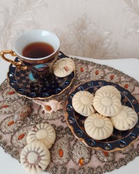 شیرینی با مغز شکلات