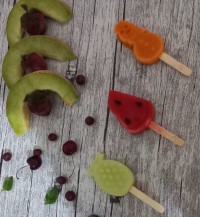 بستنی یخی میوه ای