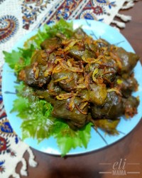 دلمه برگ مو با مرغ