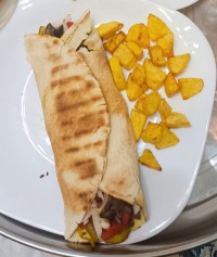 ساندویچ گوشت و بادمجان