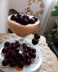 اسموتی طالبی و گیلاس