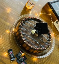 کیک شکلاتی و شربت انبه