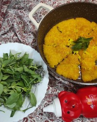 کوکوی برنج (تهدیگ زعفرانی)