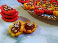 تارت مخصوص با مغزی مربا وکنجدو مغزی